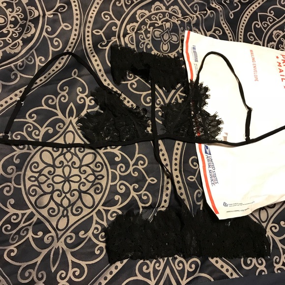 Lingerie - Picture 4 of 6